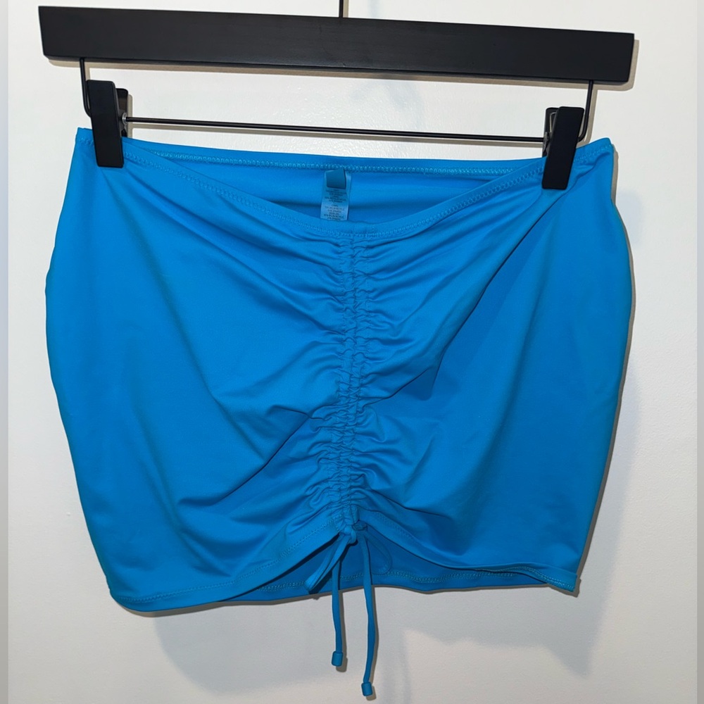 SKIMS Coverup Set: Swim Long Sleeve Shrug and Ruched Mini Skirt Turquoise - Picture 12 of 16